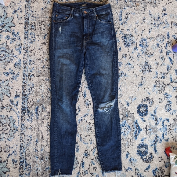 MOTHER High Waisted Looker Ankle Fray Cat Attack - Picture 4 of 8